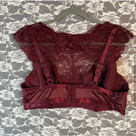Torrid Satin & Lace High Neck Bra Top Size 2 Zinfandel NWT - Picture 5 of 11